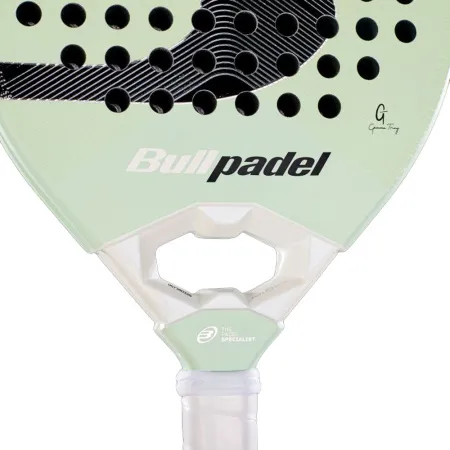 Ракетка для падела BULLPADEL Elite 02 2027, 497248,для профес-в, стекловолокно, карбон, молочн.,черн за 44&nbsp;339.40 ₽ купить в Грозном